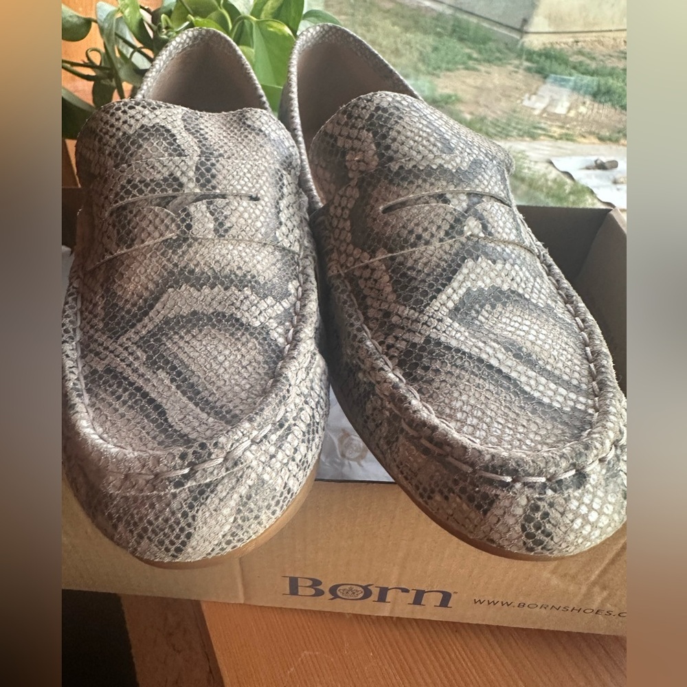 Born Gray snake print Loafers Slip-On Shoes